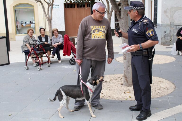 Onda interposa 75 sancions a amos de mascotes per comportaments incívics en la via pública