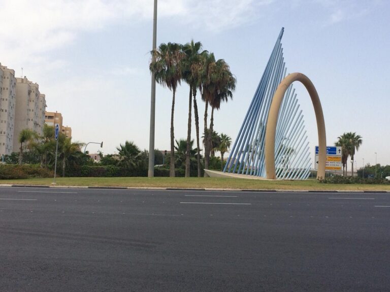 Comencen les obres d’asfaltat per a adequar avingudes clau d’Alacant i camins de partides rurals