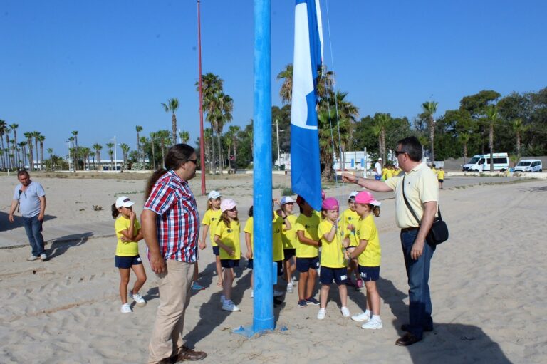 Borriana reb les Banderes Blaves per a les seves platges