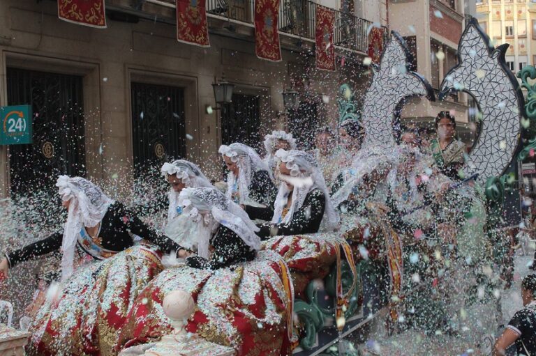 La Batalla de les Flors posa punt i final a les Festes de la Misericòrdia