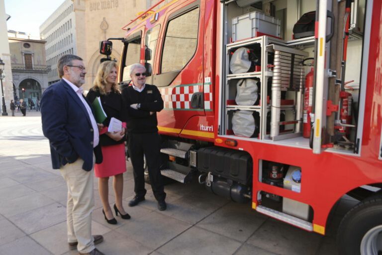Castelló adjudica el camió de bombers amb autoescala per a incendis a gran altura