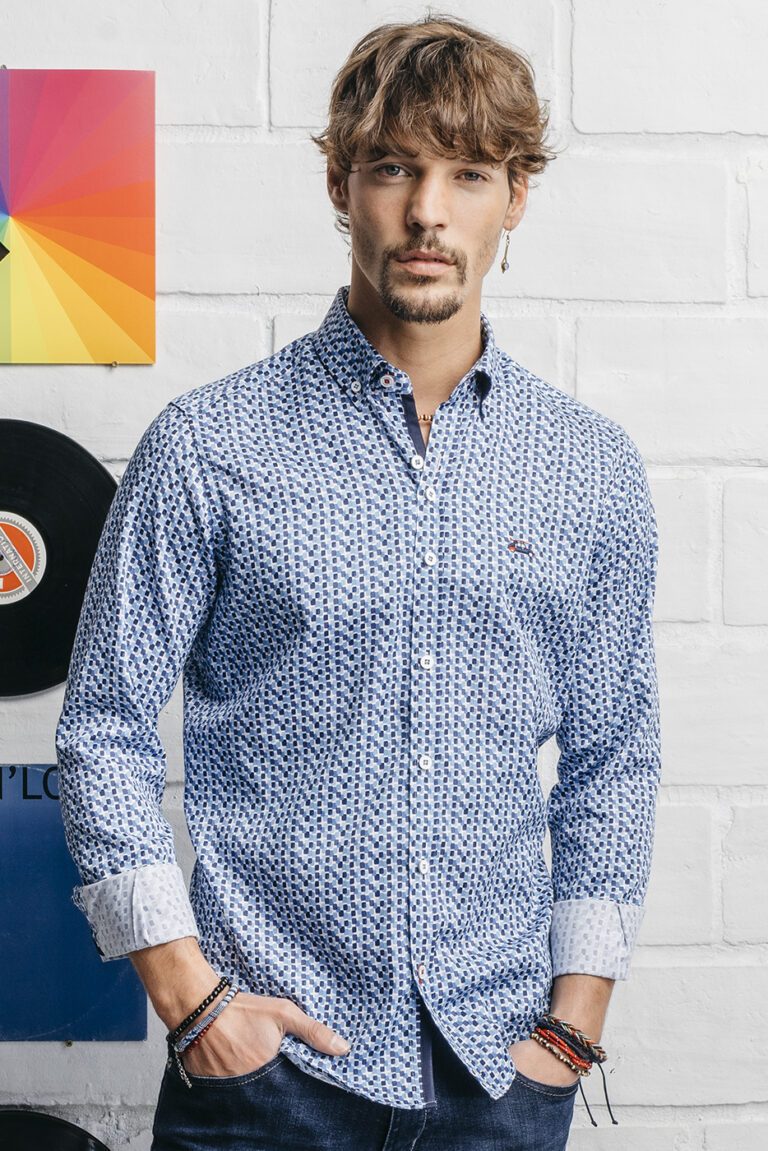 Descubre el Estilo Único con Surfcar: Camisas Estampadas y Originales para Hombre