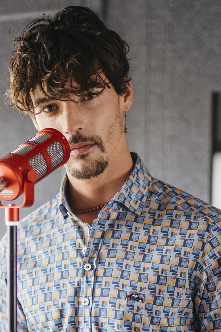 Camisas regular fit: una prenda imprescindible para el invierno