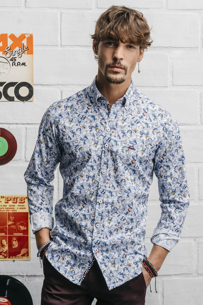 camisa-estampada-hombre-letras