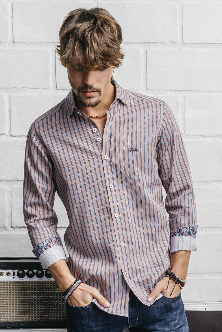 Cómo son las nuevas camisas de The Surfcar