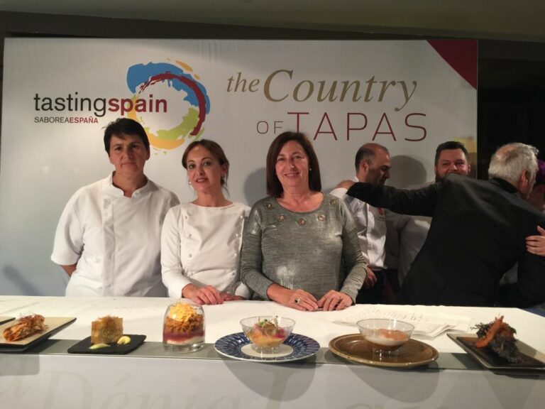Les tapes de Dènia es llueixen en la Fira ‘Saborea España’ a Londres