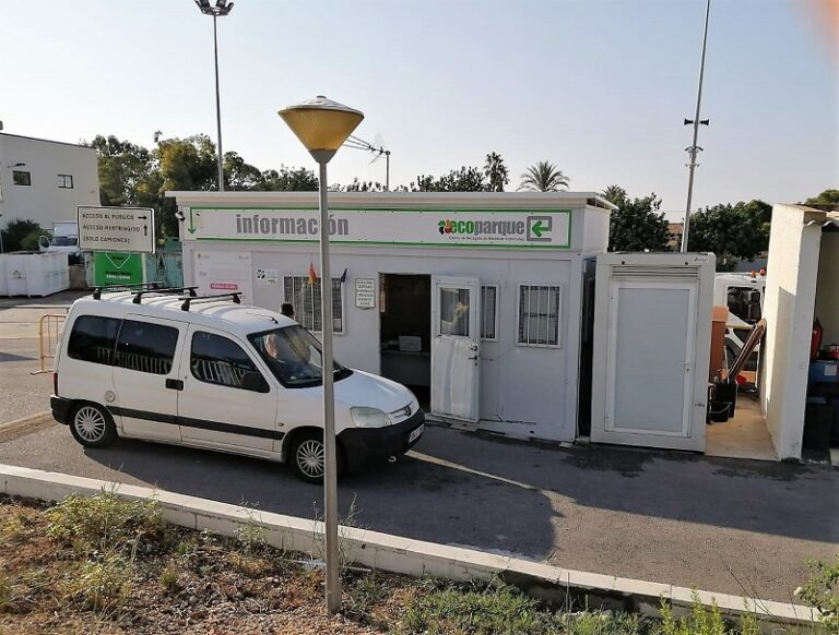 Més d’un miler d’alacantins visiten cada mes l’Ecoparc de Aguamarga per a depositar residus domèstics