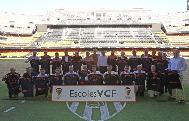 El València CF presenta el projecte Escoles VCF per a captació i formació de jugadors