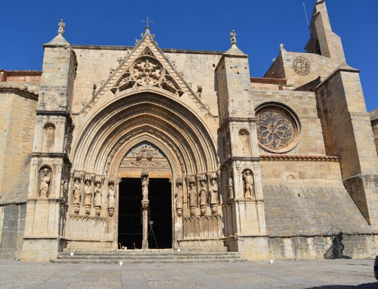 Liciten la restauració de la porta dels Apòstols de la Basílica Arxiprestal de Morella