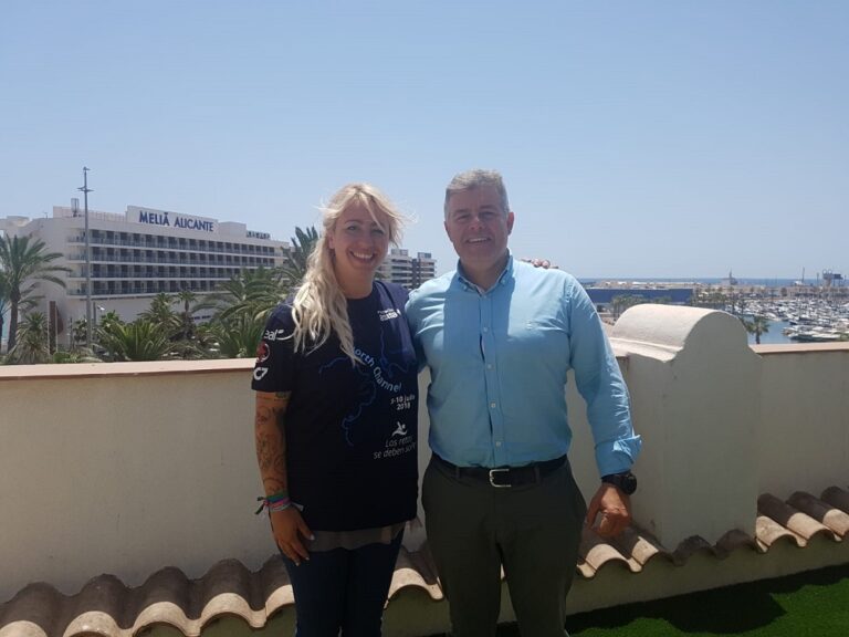 Alacant recolza a Jorge Crivillés en la seva aventura de creuar el Canal del Nord