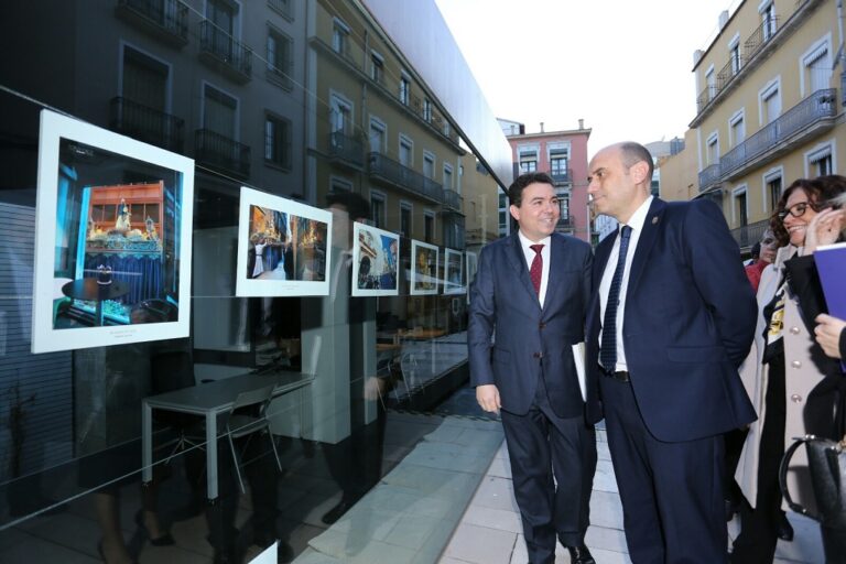 La presentació del llibre sobre la Confraira de Sant Pau apòstos dona inici als actes previs de la Setmana Santa