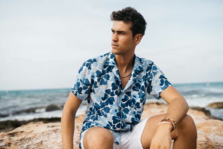Consigue el verdadero estilo con las camisas estampadas para hombre de SurfCar