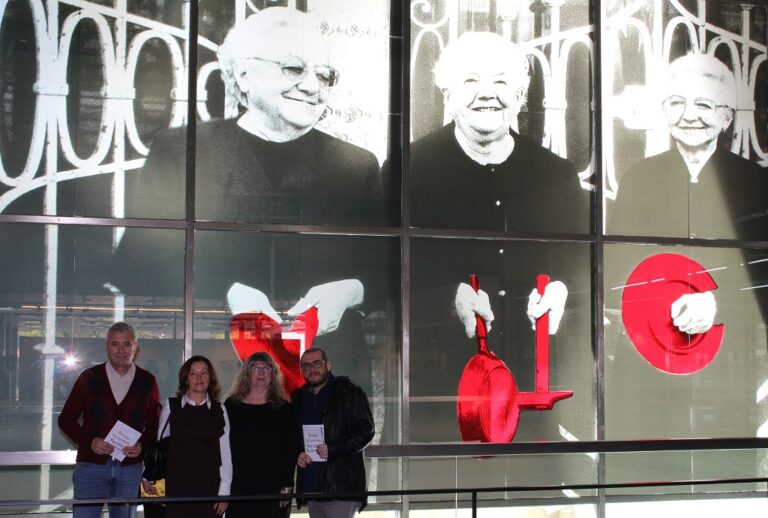 El MuVIM reivindica el paper de les «Dones Valentes» amb un vitrall de Maribel Domènech