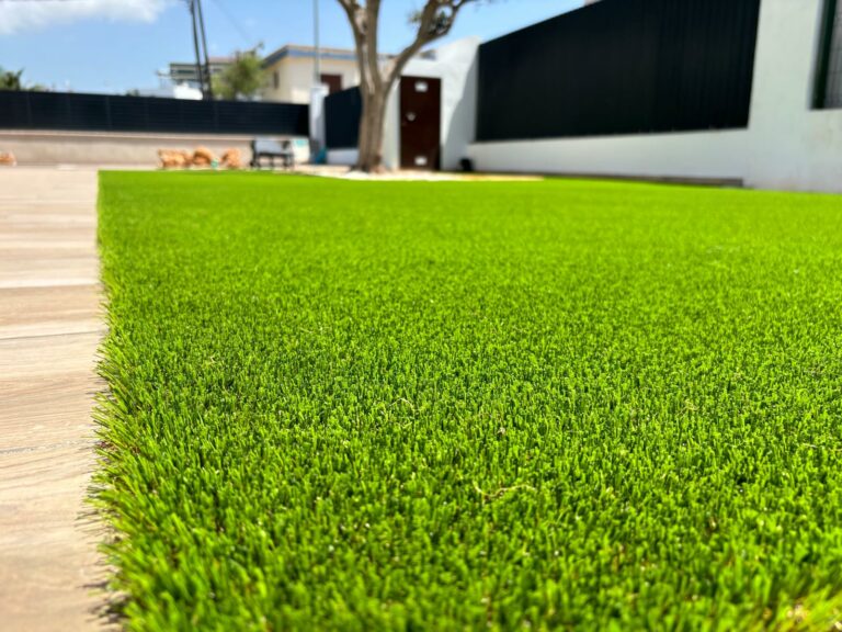 Instalación de césped artificial